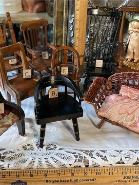 vintage wood antique style Windsor Doll Chair Spindle furniture